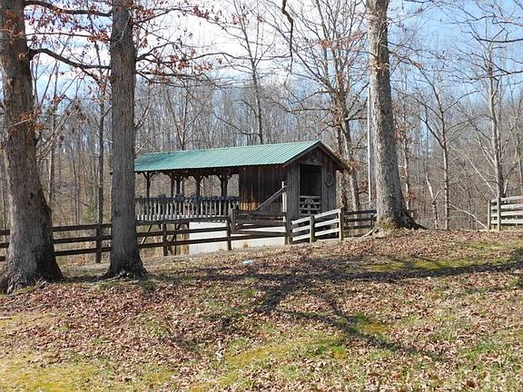5th image of 653 Horseshoe Holw
