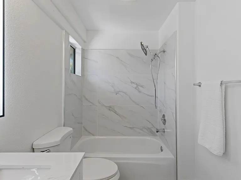 66 Edgegate Ct — Photo 26