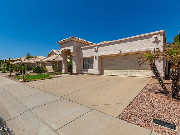 3rd image of 392 W PALOMINO Drive