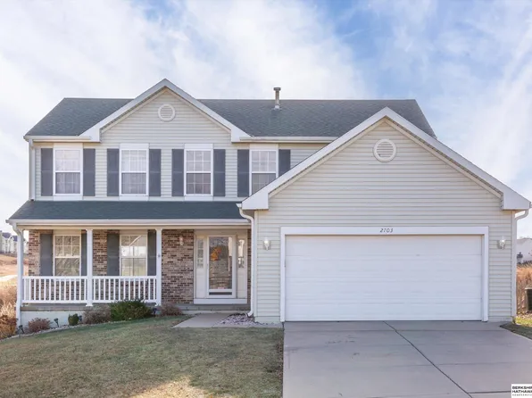 2703 Arrowhead Ln, Bellevue, NE 68123