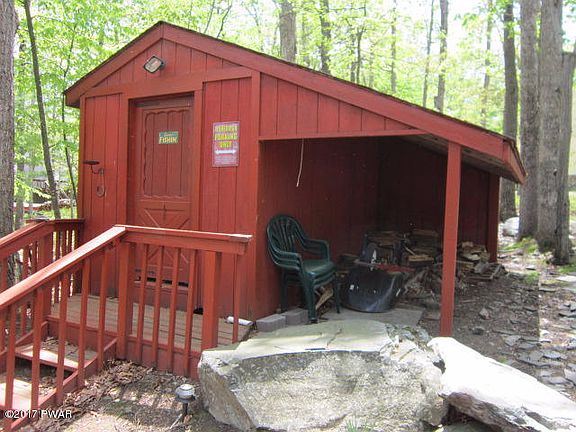 5th image of 144 Rainbow Dr