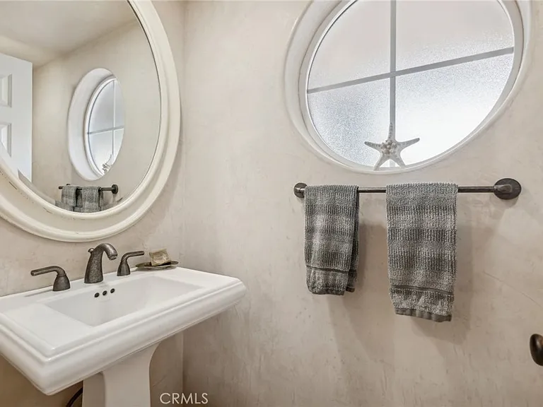 610 Marigold Ave — Photo 14