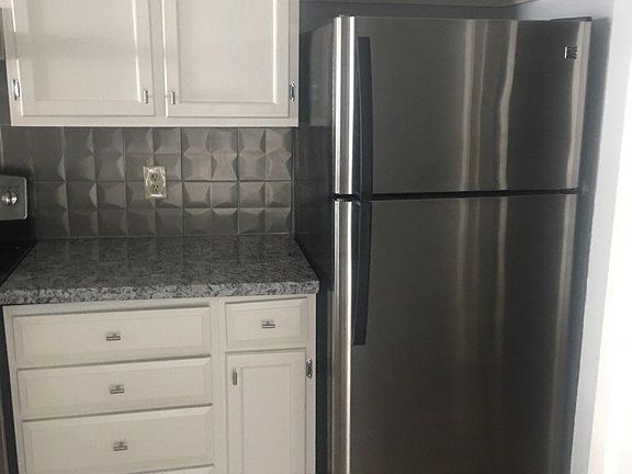 4th image of 3107 N 11th St #8