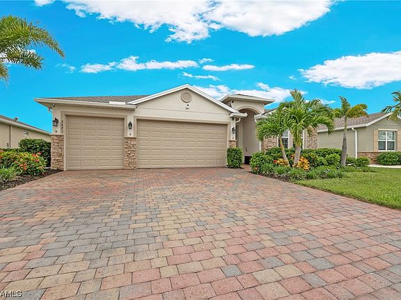 4th image of 3421 Acapulco Cir