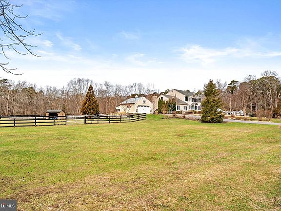 4th image of 38 Cranberry Canners Rd