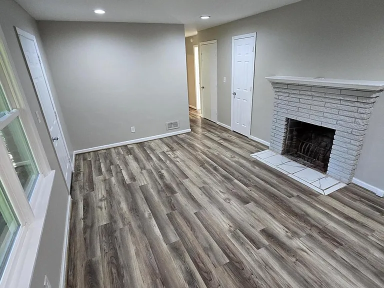 473 Frances Dr NW #B — Photo 2