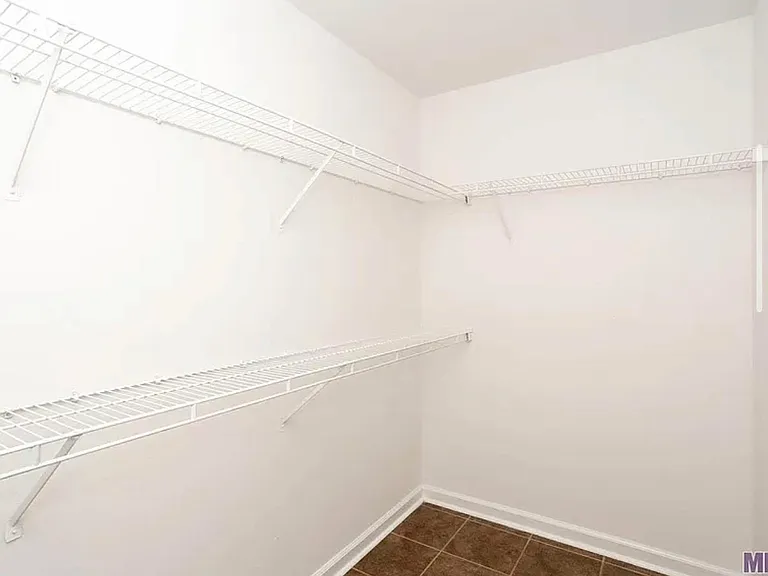 1360 Harwich Dr — Photo 2