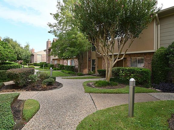 4th image of 2511 Bering Dr Unit 11
