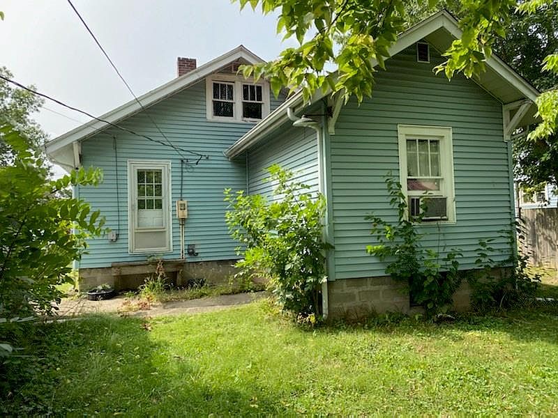2nd image of 1925 Caldwell Pl