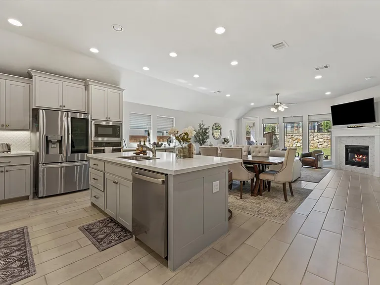 10620 Oates Branch Ln — Photo 8