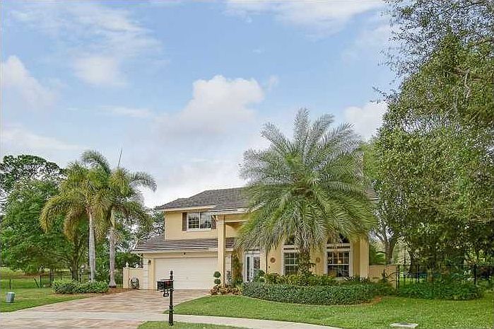 1st image of 3031 Rosewood Ct