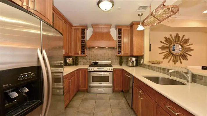 Rented by Corcoran | media 9