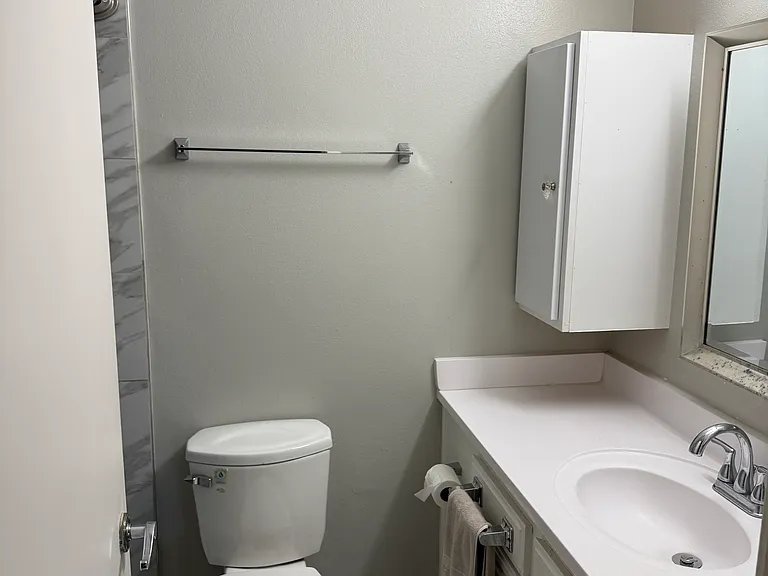 1186 Acadia Pl — Photo 2