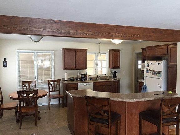 5th image of 2221 Brentwood Ln