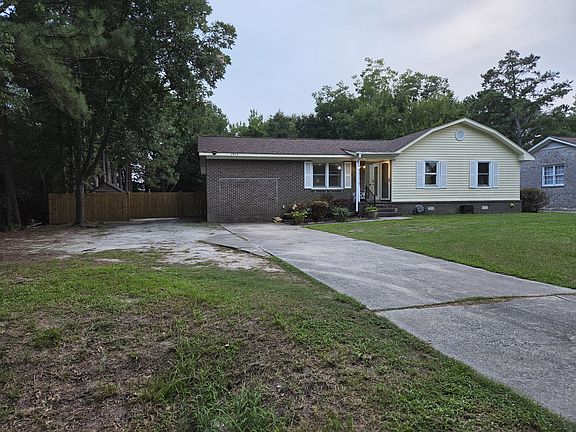 2nd image of 2412 Springhill Rd