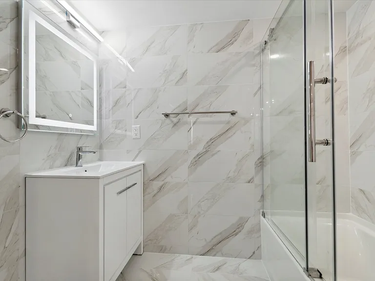 920 Marshall St #1 — Photo 7
