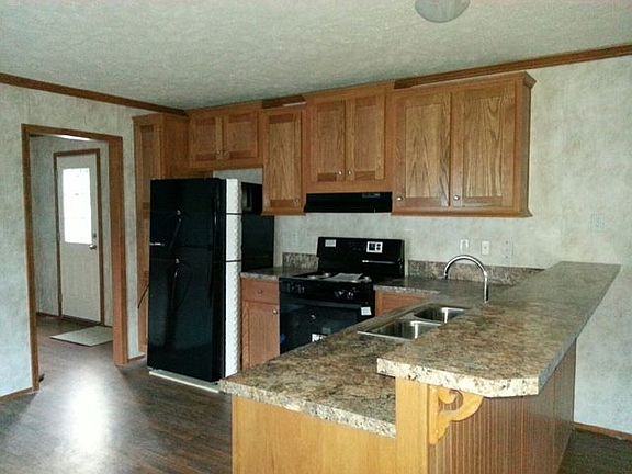 3rd image of 2 Valley Gorge Mobile Home Park