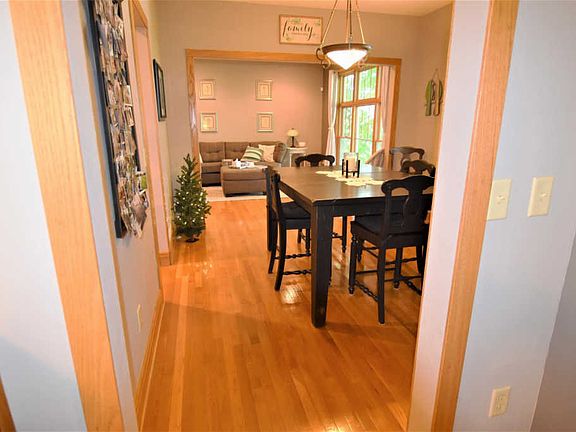 5th image of 9840 Pine Shores Dr