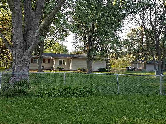 3rd image of 2605 W County Road 450 N