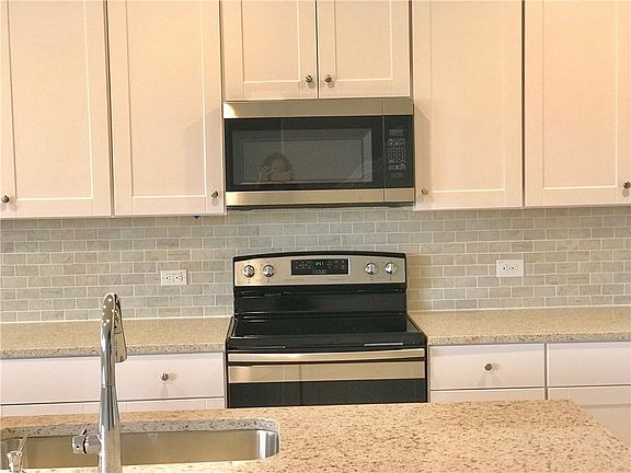 5th image of 708 Aliso Trl