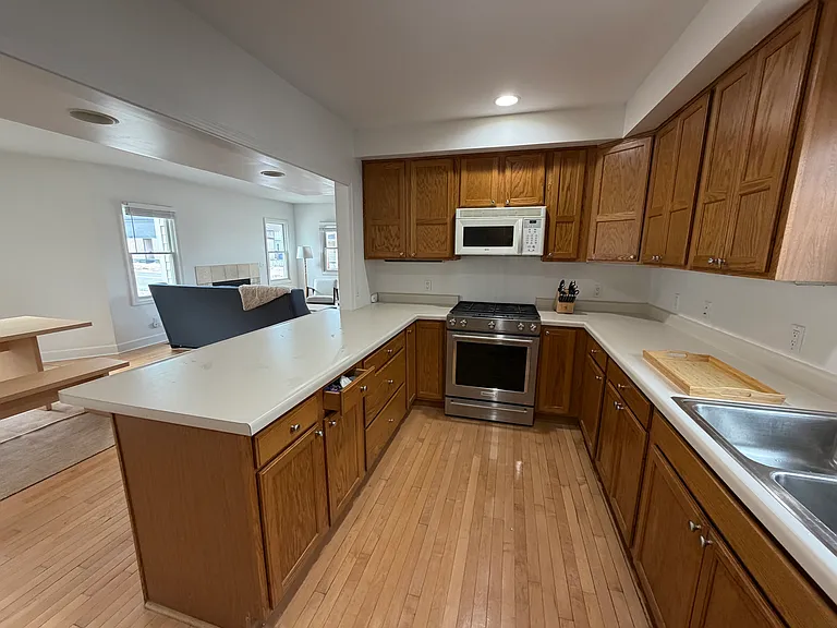 209 Park St — Photo 12