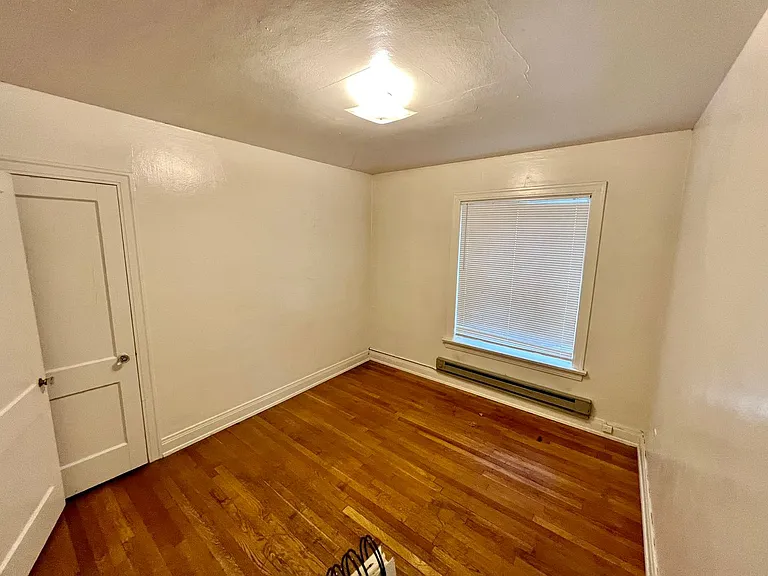 UW01 Levere-4105 Brooklyn Ave NE — Photo 22