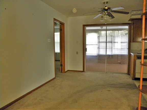 4th image of 126 Evergreen Dr