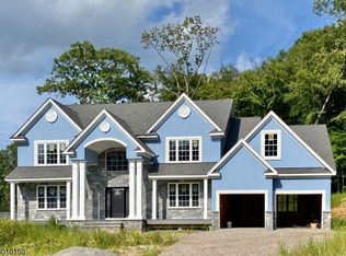 15 Hunter Dr, Budd Lake, NJ 07828