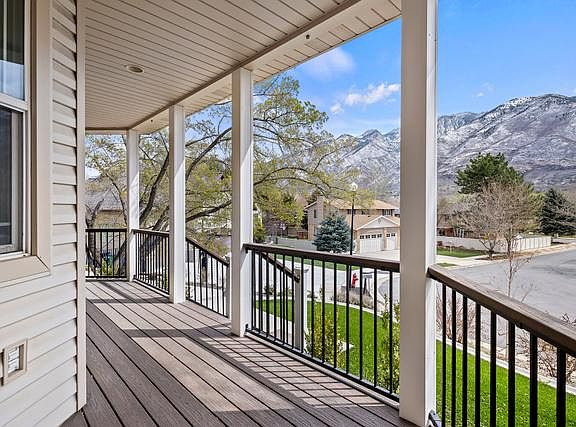 3rd image of 1623 E Heatherwood Cir