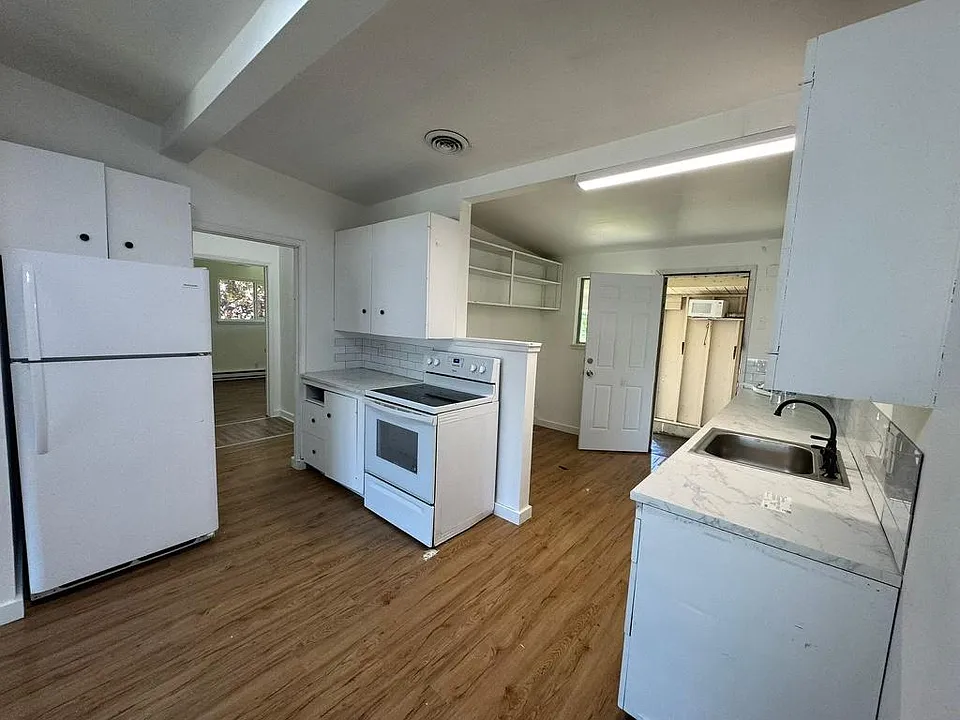 405-407 SW Washington Ave #407