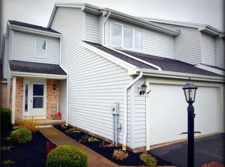 9 Dearfield Ct, Fairport, NY 14450