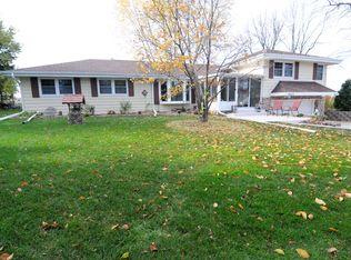 1825 N 166th St, Brookfield, WI 53005