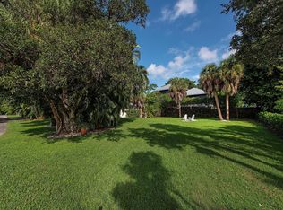 1995 Mullins St, Naples, FL 34112