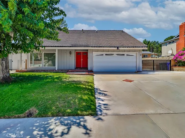 28975 Lotusgarden Dr, Santa Clarita, CA 91387