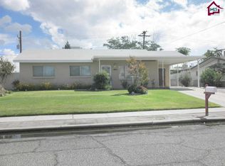 1905 Thomas Dr, Las Cruces, NM 88001