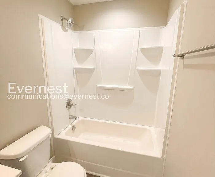 1000 Henry Place Blvd #105 — Photo 17