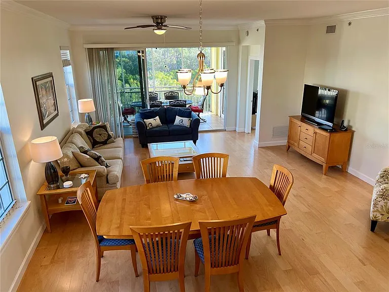 8561 Amberjack Cir #301 — Photo 7
