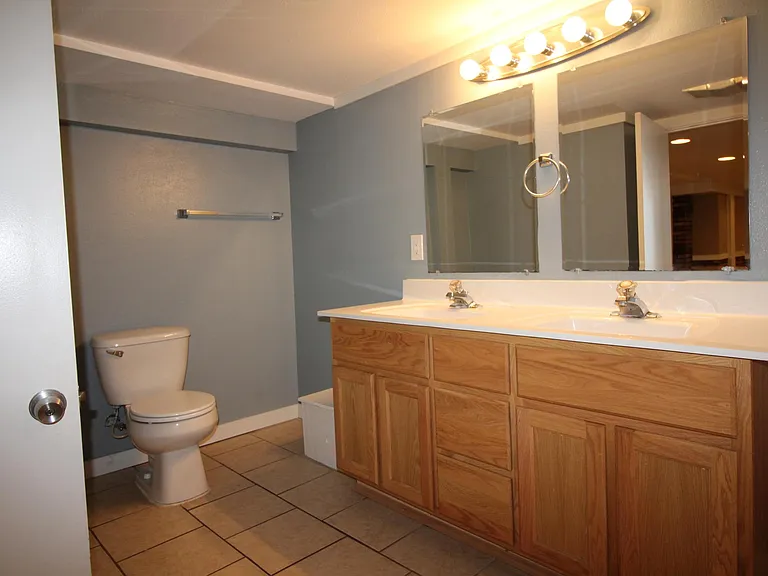 960 Dayton St SW #1 — Photo 14