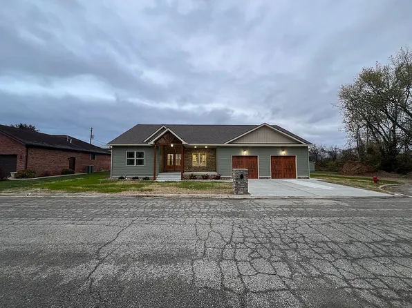 Henray Dr, South Point, OH 45680
