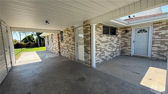 3 bed, 1.5 bath, 1014 sqft, $1,500 — Photo 2
