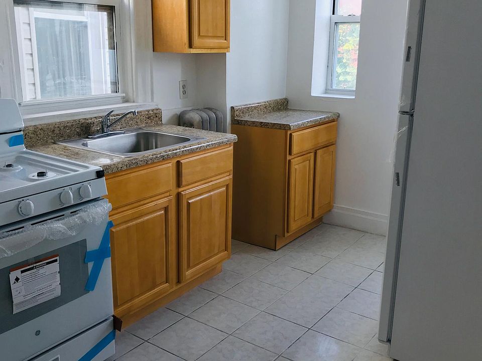 2nd image of 1731 Saint Peters Ave APT 2