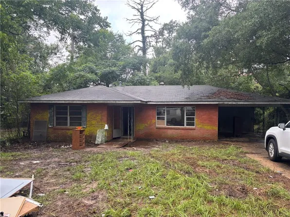 105 Tabor St, Pineville, LA 71360