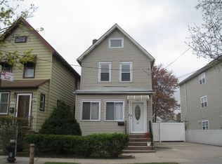 26 Walker St, Staten Island, NY 10302