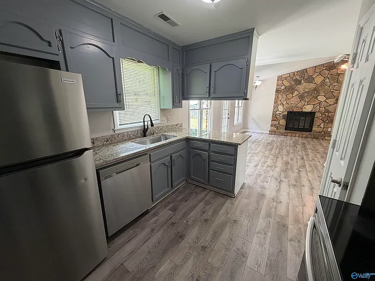 1027 Riverchase Rd SE — Photo 6