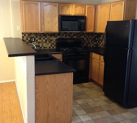 4th image of 2528 Sierra Luna Ave Unit 102