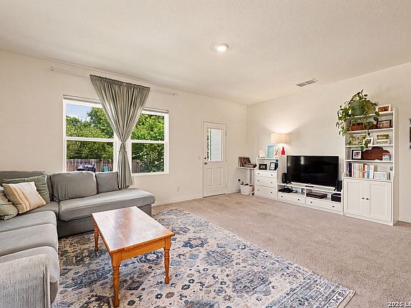 2nd image of 5948 Pearl Meadow
