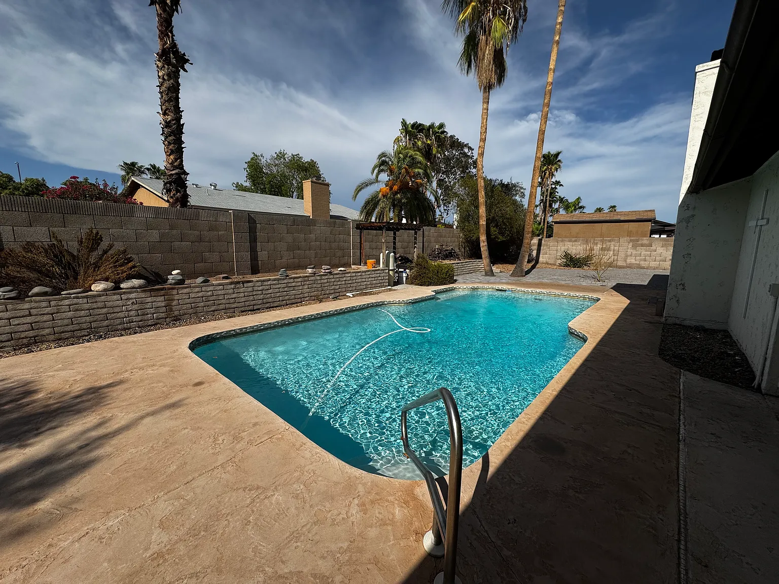 3 bed, 1634 sqft, $3,495 — Photo 2