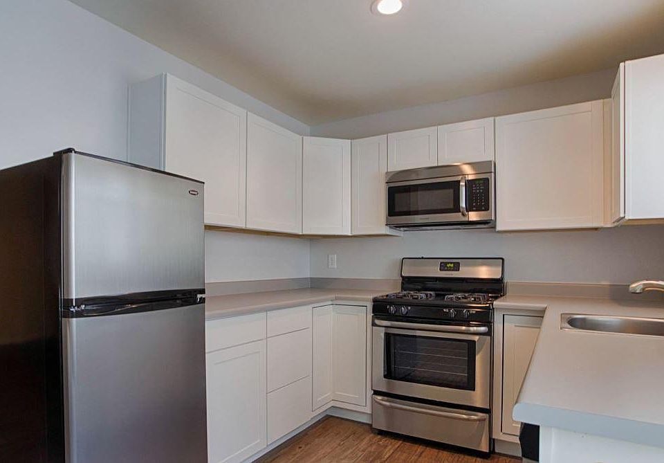 1st image of 510 N Clementine St APT 1