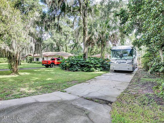 3rd image of 14139 SPANISH POINT Drive