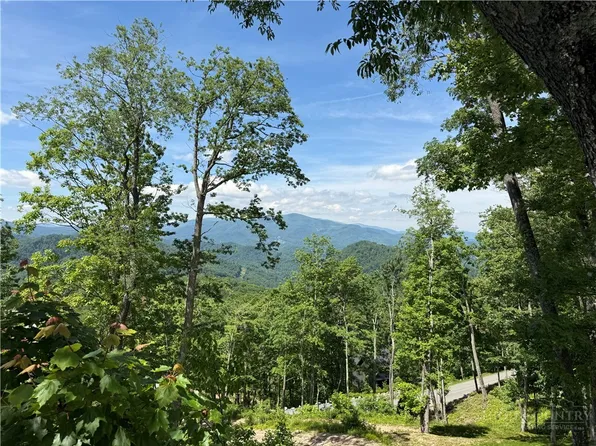 1040 Eagles Nest Trail, Banner Elk, NC 28622